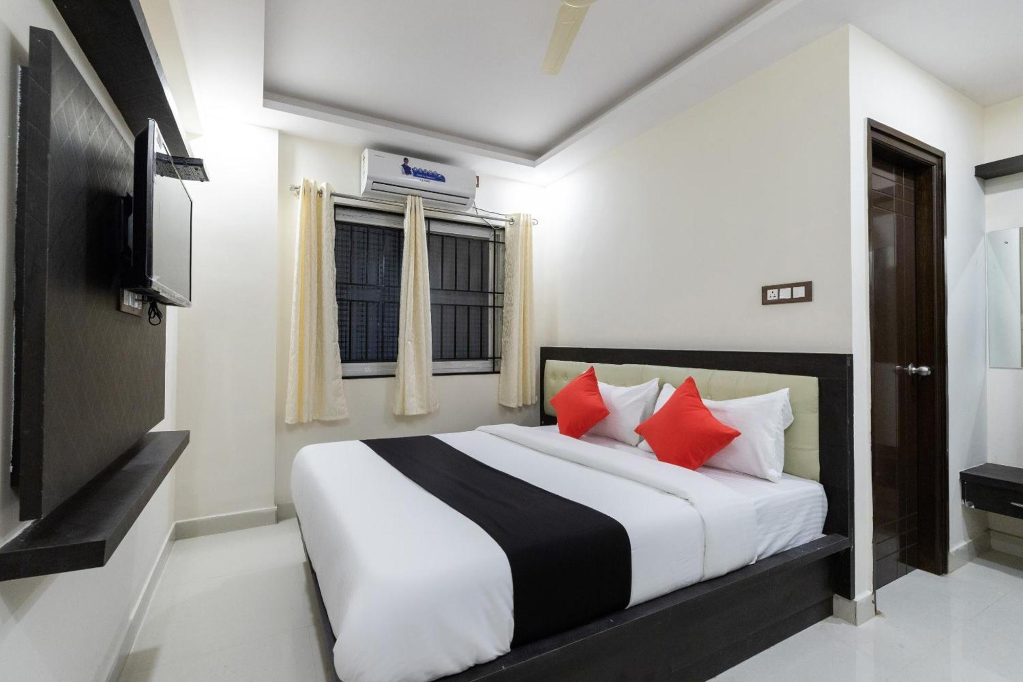 Hotel Super Capital O Regal 3*