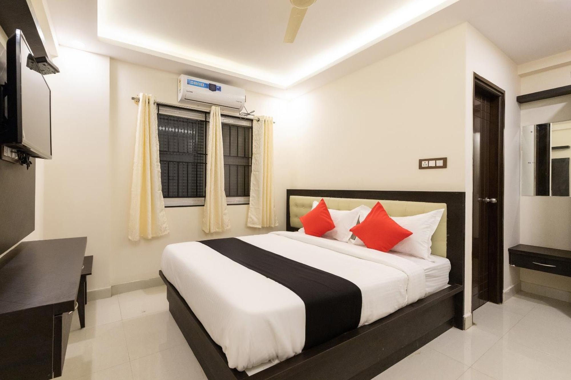 Hotel Super Capital O Regal 3*